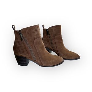 Lucky Brand Brown Perforated Suede Booties Ankle Boots Lashiya Zip up Women's 7